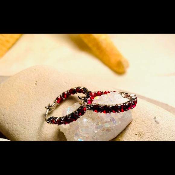 SWAROVSKI  Siam Crystal Hoops in SS - Picture 6 of 9